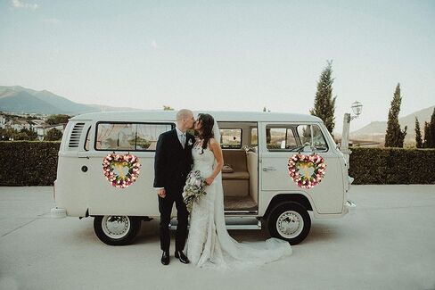 إكليل إكليل على شكل قلب من SISJULY إكليل فني عتيق لمحاكاة زهور الورد لتزيين المنزل ونبيذ أحمر (14 بوصة، قلب) in Kuwait