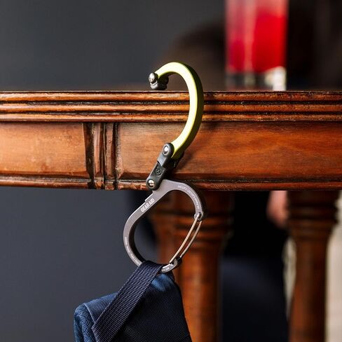 GEAR AID HEROCLIP Carabiner Gear Clip and Hook (متوسط) للتخييم وحقيبة الظهر وحقائب السفر وتنظيم المرآب in Kuwait