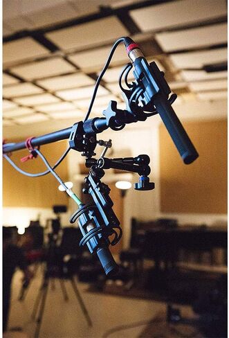 ميكروفون سنهايزر MKH416-P48U3 بمكثف أنبوبي فائق القلب مع سماعات AKG K 240 Studio Pro وحزمة كابل XLR-XLR in Saudi Arabia