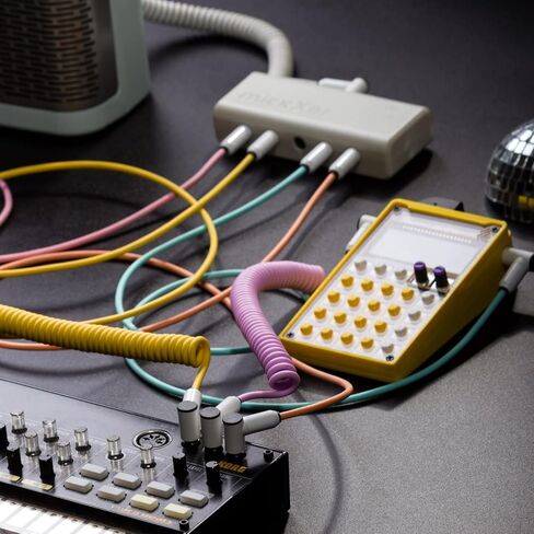myVolts mickXer مع كابلات الصوت Candycord - خلاط سلبي رمادي بارد بخمسة اتجاهات مع تصفية الضوضاء وحزمة Candycord 6 حزم، مقبس صغير مستقيم بزاوية، 70 سم، خوخي، وردي، أرجواني، رمادي، أخضر، أصفر in Kuwait