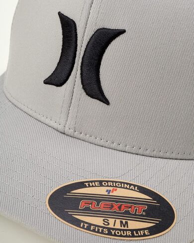 Hurley Mens Textured Fitted Baseball Cap, Moisture Wicking, Curved Brim in Kuwait