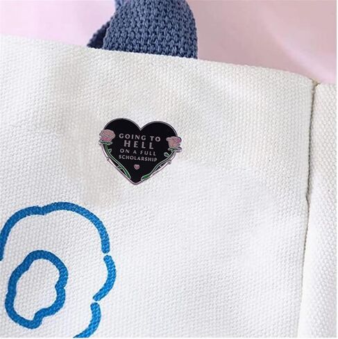 أنا ذاهب إلى الجحيم على منحة دراسية كاملة بروش الهالوين الظلام الفن شارة هدية للبنين الطلاب الرجال النساء المينا دبوس للملابس زي قبعة المدرسية DIY الديكور in Kuwait