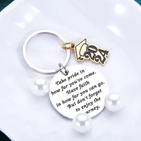Class of 2024 Graduation Keychains Gifts for Seniors 2024 High School College Medical Student Inspirational 2024 Grad Gifts for Her Him Boys Girls Women Men Master Gifts for Nurse Mom to Son Daughter in Saudi Arabia