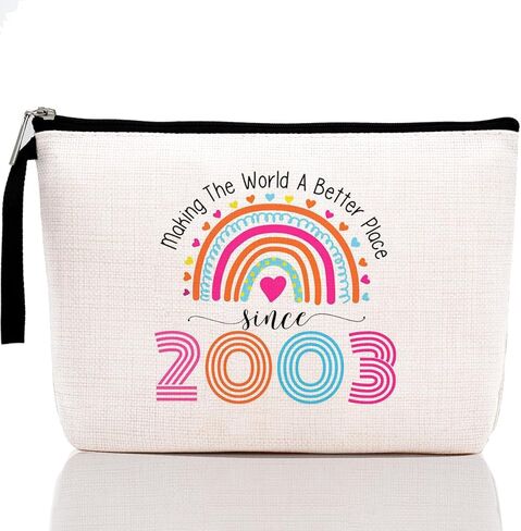 هدايا عيد الميلاد الحادي والعشرون للنساء، مما يجعل العالم مكانًا أفضل منذ عام 2003، وتحول إلى أفكار هدايا عيد ميلاد تبلغ من العمر 21 عامًا للنساء والمراهقات والصديقات والأصدقاء المقربين والأخت والابنة وابنة الأخت وحقيبة مكياج الحفيدة in Kuwait