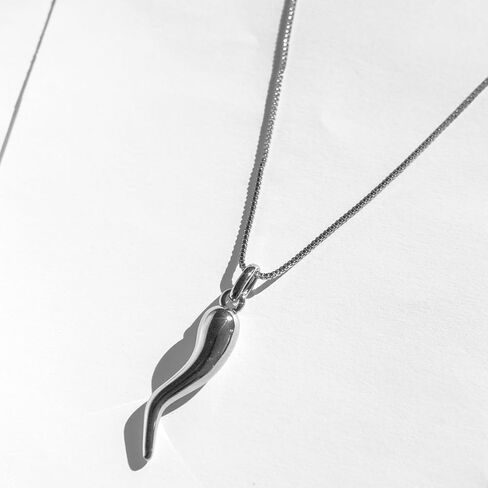 14K Gold Plated Medium Cornicello Italian Horn Pepper Necklace Charm Pendant 18''+2'' in Kuwait