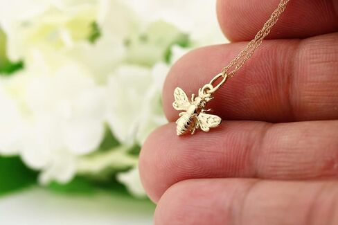 Solid 14k Gold 3D Tiny Bee Necklace Bumble Bee Queen Bee Bumblebee Charm Pendant Necklace in Kuwait