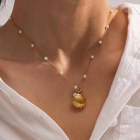Seashell Starfish Pearl Pendant Necklace for Women, 18K Gold Plated Beachy Charm Pendant Necklace, Dainty Adjustable Gold Layered Summer Ocean Jewelry in Saudi Arabia