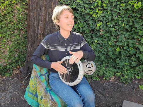 طبلة دربوكة مقاس 17 بوصة - طبلة يدوية رائعة وأداة إيقاعية للإهداء - أداة صنع في مصر مثل طبلة الجيمبي - تسمى أيضًا طبلة الدومبيك (الواحة الزرقاء)، DAR029 in Kuwait