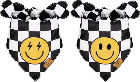 قطعتان من باندانا الكلب السعيدة المتأنق بوهو وجه مبتسم على شكل لوحة شطرنج من القماش المطبوع للحيوانات الأليفة مقاس متوسط ​​قابل للتعديل منديل الحيوانات الأليفة مرايل الكلب لإكسسوارات أزياء أعياد الميلاد in Kuwait