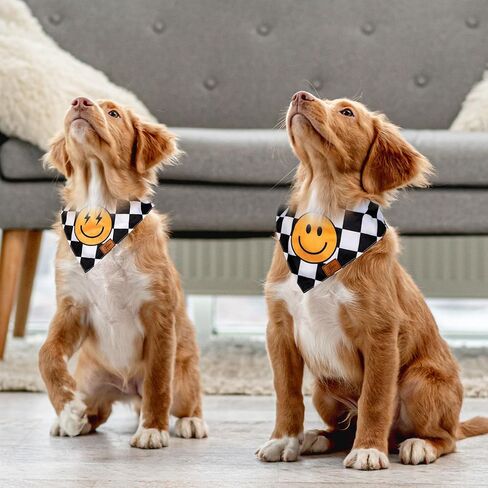 قطعتان من باندانا الكلب السعيدة المتأنق بوهو وجه مبتسم على شكل لوحة شطرنج من القماش المطبوع للحيوانات الأليفة مقاس متوسط ​​قابل للتعديل منديل الحيوانات الأليفة مرايل الكلب لإكسسوارات أزياء أعياد الميلاد in Kuwait