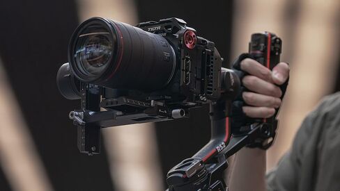 Tilta Half Camera Cage for Canon R5C Lightweight Kit | Dual Directional Arca-Swiss Quick Release Plate | Unobstructed Original Grip | Silicone Pad – Black in Saudi Arabia