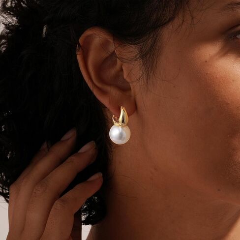 أقراط لؤلؤ كوبرين للنساء، مطلية بالذهب عيار 14 قيراط/925 من الفضة الاسترليني بجودة AAA + لآلئ مستديرة من المياه العذبة المستزرعة وأطواق ذهبية صغيرة متدلية من اللؤلؤ هدية مجوهرات الزفاف للنساء in Kuwait