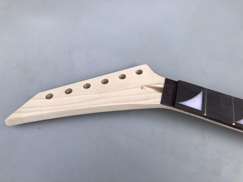 رقبة جيتار كهربائي لليد اليسرى 24 فريت 25.5 بوصة من خشب القيقب وخشب الورد قفل الجوز عكس رقبة الجيتار استبدال أجزاء الجيتار غير المكتملة (24 فريت 25.5 بوصة جمجمة مرصعة) in Kuwait