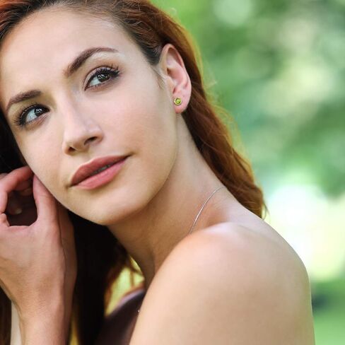 حلق مسمار من حجر الجوهرة ذهب أبيض عيار 14 قيراط مرصع بأحجار الياقوت الأزرق للنساء (2.20 Cttw، أحجار كريمة مستديرة 6 مم) in Kuwait