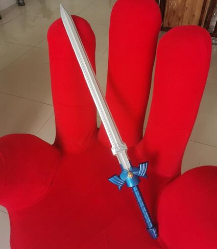 Zeldas Legend 20 "Link Hylian Shield PU Foam 32" Skyward Sword Cosplay Props in Kuwait
