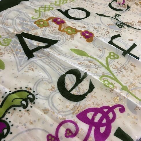 وشاح بتصميم الحروف الأبجدية السلتية من كتاب باتريك فرانسيس in Kuwait