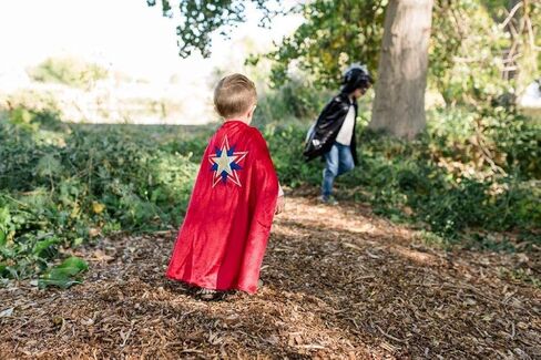 مجموعة أزياء Little Adventures Super Hero Cape & Mask للأعمار من 3 إلى 8 سنوات in Saudi Arabia