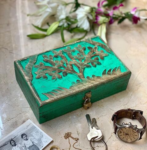 أفكار هدايا عيد ميلاد رائعة، صندوق مجوهرات خشبي مزخرف مصنوع يدويًا، نحت شجرة الحياة وقفل ومفتاح، منظم مجوهرات، صندوق تذكار، صندوق كنز، حامل حلية، صندوق تخزين، صندوق قفل، 8 × 5 بوصات in Kuwait