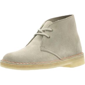 Clarks Women's Desert Boot. Chukka