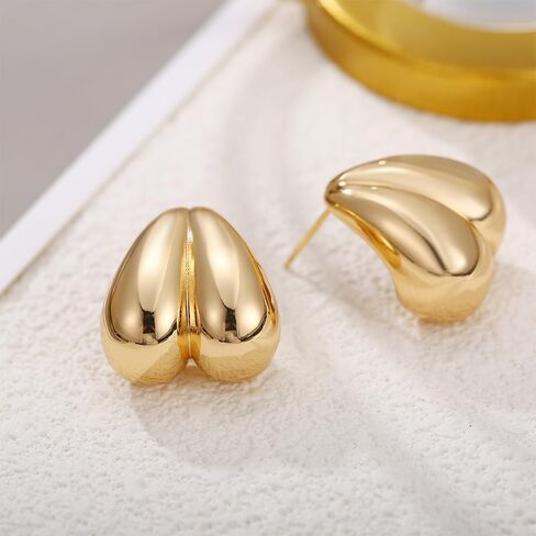 أقراط على شكل قلب ذهبي للنساء أقراط على شكل قلب الحب أقراط صغيرة لطيفة وخفيفة الوزن متدلية على شكل قلب هدية مجوهرات أنيقة in Kuwait