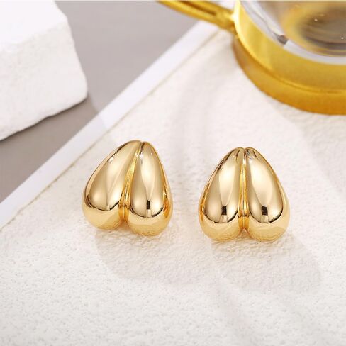 أقراط على شكل قلب ذهبي للنساء أقراط على شكل قلب الحب أقراط صغيرة لطيفة وخفيفة الوزن متدلية على شكل قلب هدية مجوهرات أنيقة in Kuwait