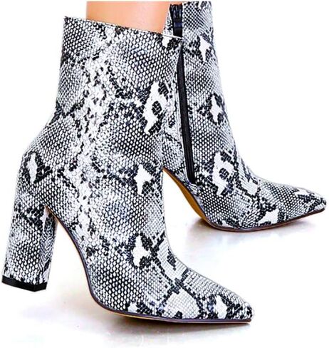 أحذية نسائية مدببة للكاحل مع كعب عريض في حذاء بطبعة جلد الثعبان in Kuwait