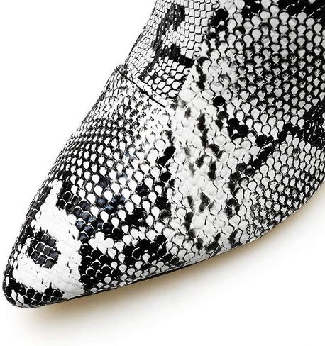 أحذية نسائية مدببة للكاحل مع كعب عريض في حذاء بطبعة جلد الثعبان in Kuwait