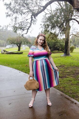 RITERA Plus Size Dresses for Curvy Women Summer Spring Womens Dress V Neck Short Sleeve Casual Dress with Pockets XL-5XL in Saudi Arabia