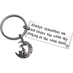 LParkin Long Distance Relationship Gifts Friends BFF Keychain Gift for Husband Boyfriend Girlfriend