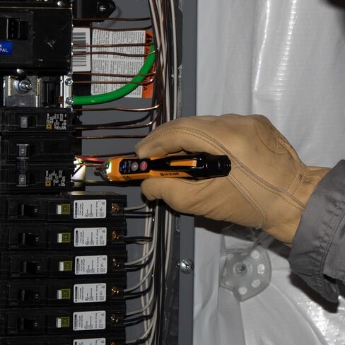 قلم كاشف الجهد الكهربائي غير اللاصق NCVT1XTKIT من كلاين تولز ومجموعة اختبار ممتازة لمنفذ GFCI، 70 فولت إلى 1000 فولت تيار متردد، يكتشف مشاكل الأسلاك الشائعة in Kuwait