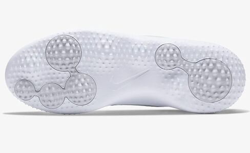 حذاء المشي للنساء من نايك in Kuwait