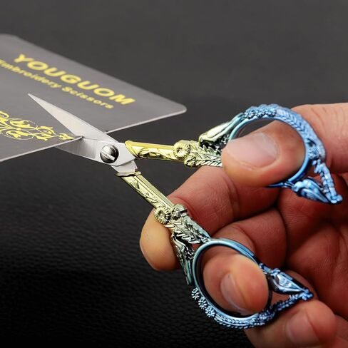 مقص التطريز YOUGUOM، مقص خياطة مدبب حاد للحرف اليدوية عبر غرزة التطريز الفني والحياكة أدوات DIY الصغيرة، 4.6 بوصة ذهبي أخضر لطيف طائر in Kuwait