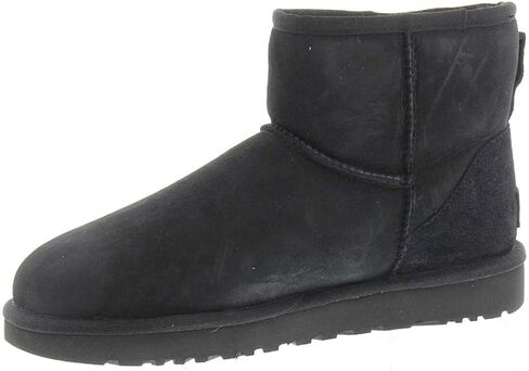 UGG بوت كلاسيكي قصير للكاحل للنساء in Kuwait