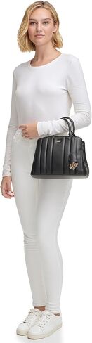 DKNY حقيبة ساتشيل بارك ام دي من ليكسينغتون، اسود/ذهبي، اسود/ذهبي in Saudi Arabia