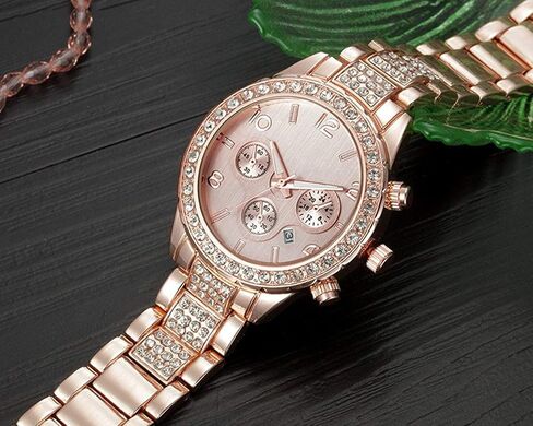 Unisex Diamond Watches Men and Women Fashion Rose Gold Silver Stainless Steel Calendar Quartz Watch in Saudi Arabia