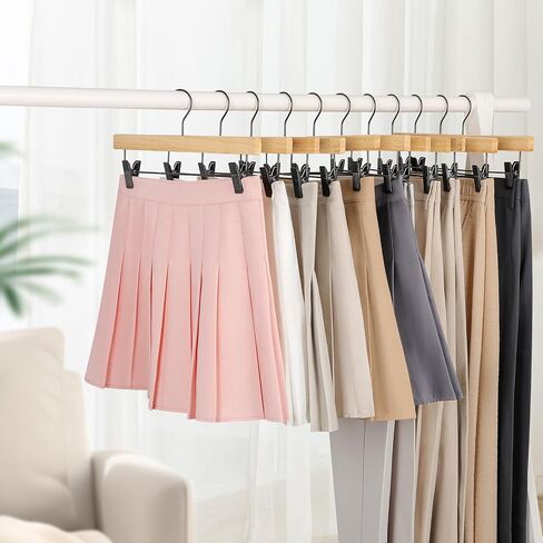 شماعات السراويل TOPIA HANGER، 20 قطعة، شماعات ملابس خشبية مع مشابك سوداء وخطاف قابل للدوران، شماعات خشبية متينة من المطاط الطبيعي للتنانير والسراويل والجينز والسراويل القصيرة - CTS05N in Kuwait