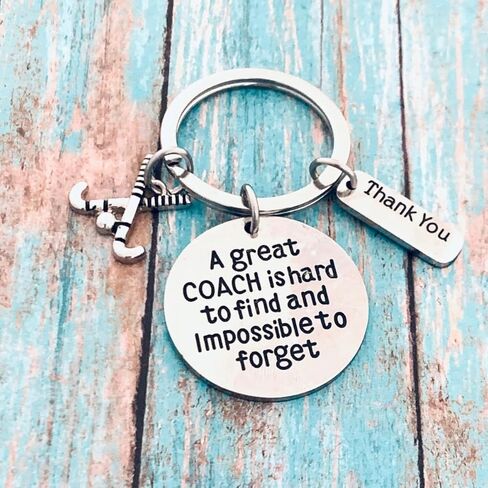 سبورتي بيلا سلسلة مفاتيح مدرب الهوكي الميداني، هدايا لمدرب الهوكي الميداني، سلسلة مفاتيح للرجال والنساء من جريت كوتش is Hard to Find But Impossible to Forget in Kuwait