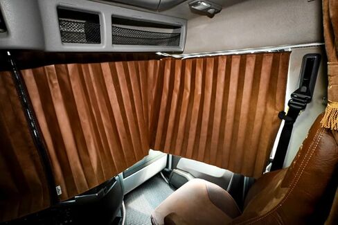 فولفو vnl جميع موديلات Sleeper (2004-current) ستائر نافذة الشاحنة العاكسة للشمس باللون الأسود Prestige-Line in Kuwait