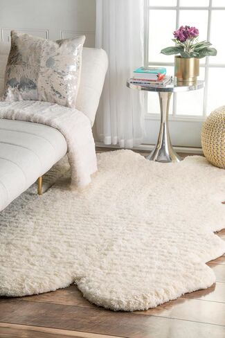 nuLOOM Sheepskin Sexto Pelt Shag Area Rug, 4' 9" x 6', Natural in Saudi Arabia