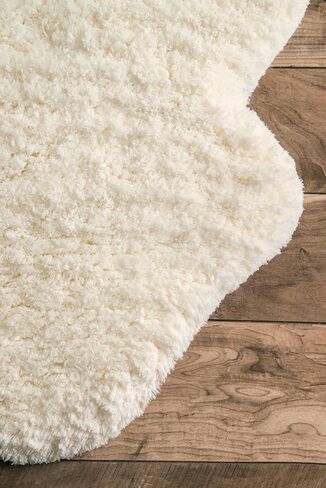 nuLOOM Sheepskin Sexto Pelt Shag Area Rug, 4' 9" x 6', Natural in Saudi Arabia