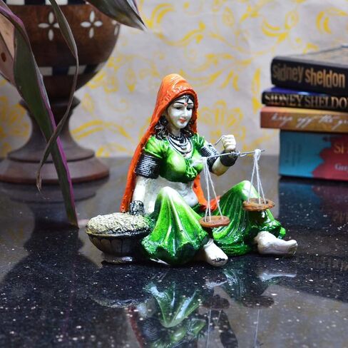 تمثال نسائي من مادة البوليريسين راجاستان مصنوع يدويًا من eCraftIndia باستخدام مقياس وزن عتيق - تحفة تمثال بشري مزخرف - هدية للأم والجدة - مناسب لمهرجانات ديوالي ونافراتري in Kuwait