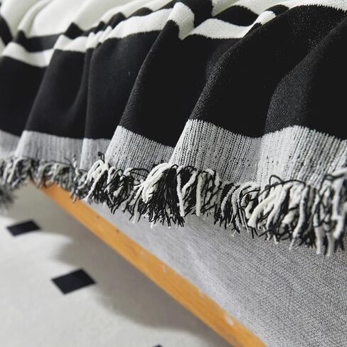 غطاء أريكة Tritard Boho، أغطية أريكة مقطعية مخططة قابلة للعكس، أغطية أريكة Loveseat باللون الأسود والأبيض، أغطية وسائد من الشنيل مع واقي أريكة قابل للغسل بشراشيب للكلاب وغطاء فوتون للحيوانات الأليفة (71 بوصة - 134 بوصة) in Kuwait