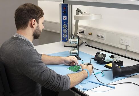 Weller ESD Mat, Blue 900 x 600 - T0051403699 in Kuwait