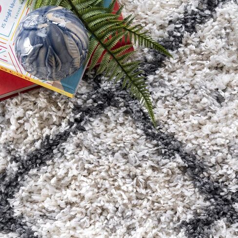 nuLOOM Transitional Kristi Shag Runner Rug, 2' 6" x 6', Ivory in Saudi Arabia