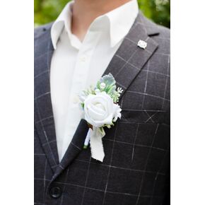 بوتونيير للرجال لمجموعة الزفاف ورفقاء العريس وزهور الورد الاصطناعية لحفلات الزفاف وحفلات العودة للوطن in Kuwait