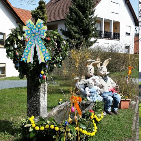 كبير عيد الفصح أقواس إكليل أقواس عيد الفصح شجرة توبر عيد الفصح اكاليل الزهور الخضراء، 11 × 19.7 بوصة ربيع عيد الفصح البيض السلكية الشريط الأقواس لإكليل الباب الأمامي داخلي الديكور في الهواء الطلق in Kuwait