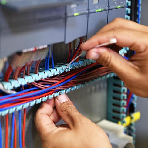 ربطات عنق بسحاب كبيرة مقاس 66 سم، 100 عبوة - أقصى حمل 200 رطل، درجة حرارة العمل 5 درجة فهرنهايت - 176 درجة فهرنهايت - أربطة أسلاك نايلون طويلة متينة وقابلة للتعديل لكل من الأماكن الداخلية والخارجية in Kuwait