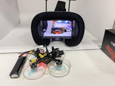 RC Drone Goggles,008D 5.8G 40CH 4.3 Inch 800 * 480 Video Headset HD DVR Diversity FPV Goggles With Battery For EV800D RC Model RC FPV Drone in Saudi Arabia