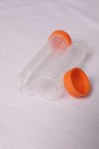 Self-Standing Centrifuge Tubes 50mL (25/Pack) with Printed Graduation and Label Mark in Saudi Arabia