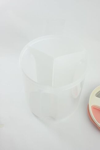 حاوية تنظيم زجاجات حبوب منع الحمل من Skywin - منظم مكملات كبيرة مع 3 مقصورات، منظم موزع فيتامين لمدة شهر واحد - زجاجة منظم حبوب الدواء، منظم حبوب فيتامين in Kuwait